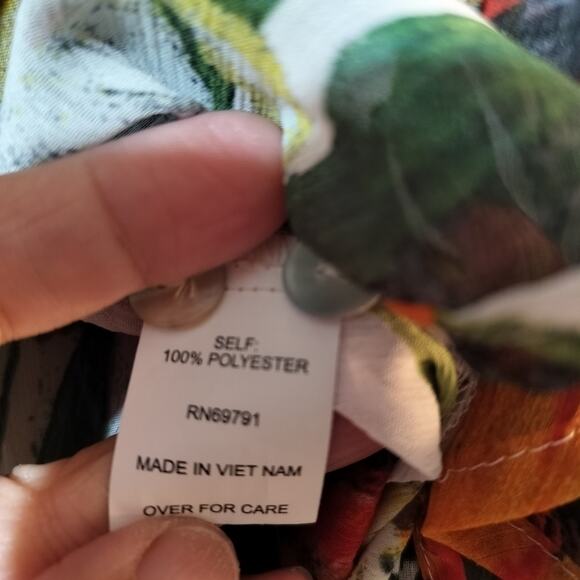 4069) Figueroa & Flower Semi Sheer Colorful Button Down 3/4 Sleeve blouse Sz 2X - Picture 10 of 10